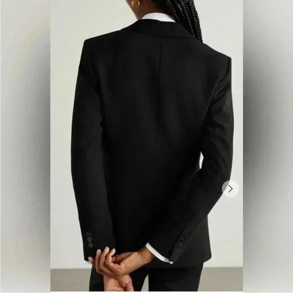 Theory Gabe One Button
Stretch Wool Blazer Style #
80001199. Black Size 12 - Picture 5 of 17